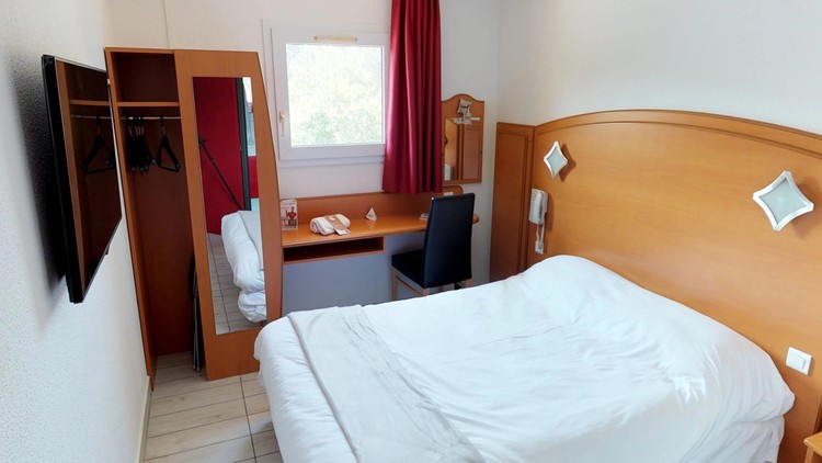 Hôtel La Villa Martégale  12
