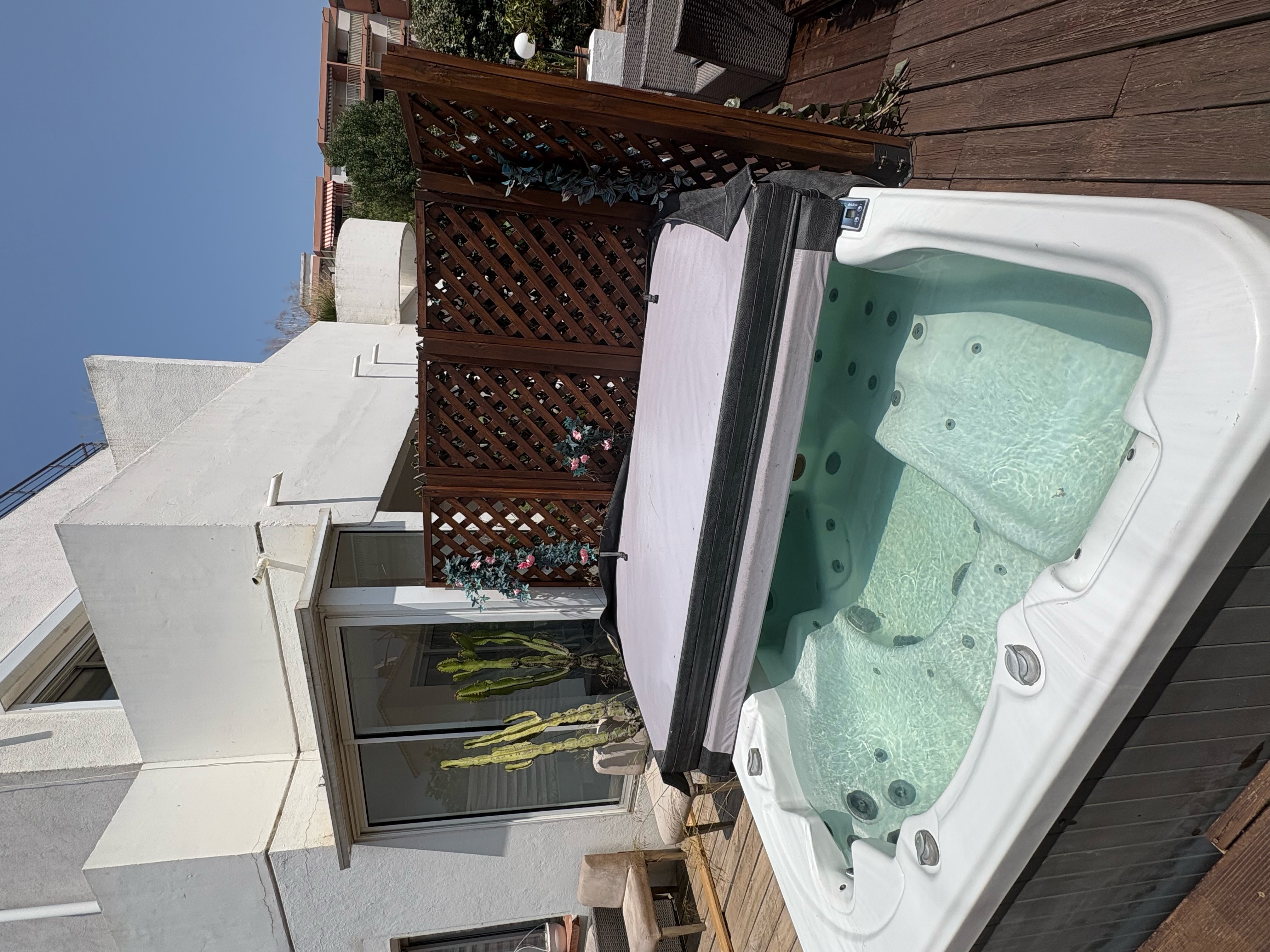 grand jaccuzi commun