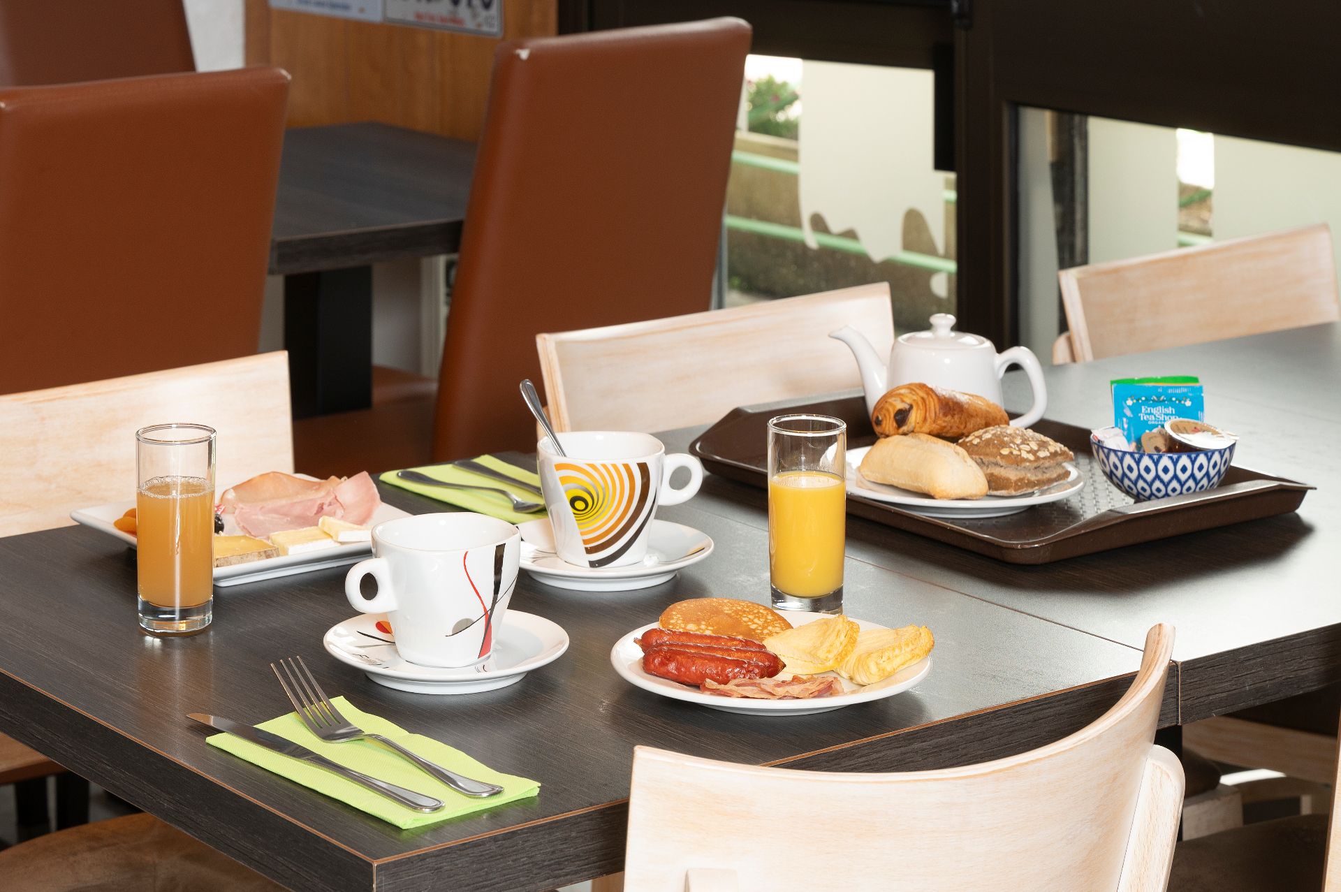 Petit-déjeuner / Breakfast