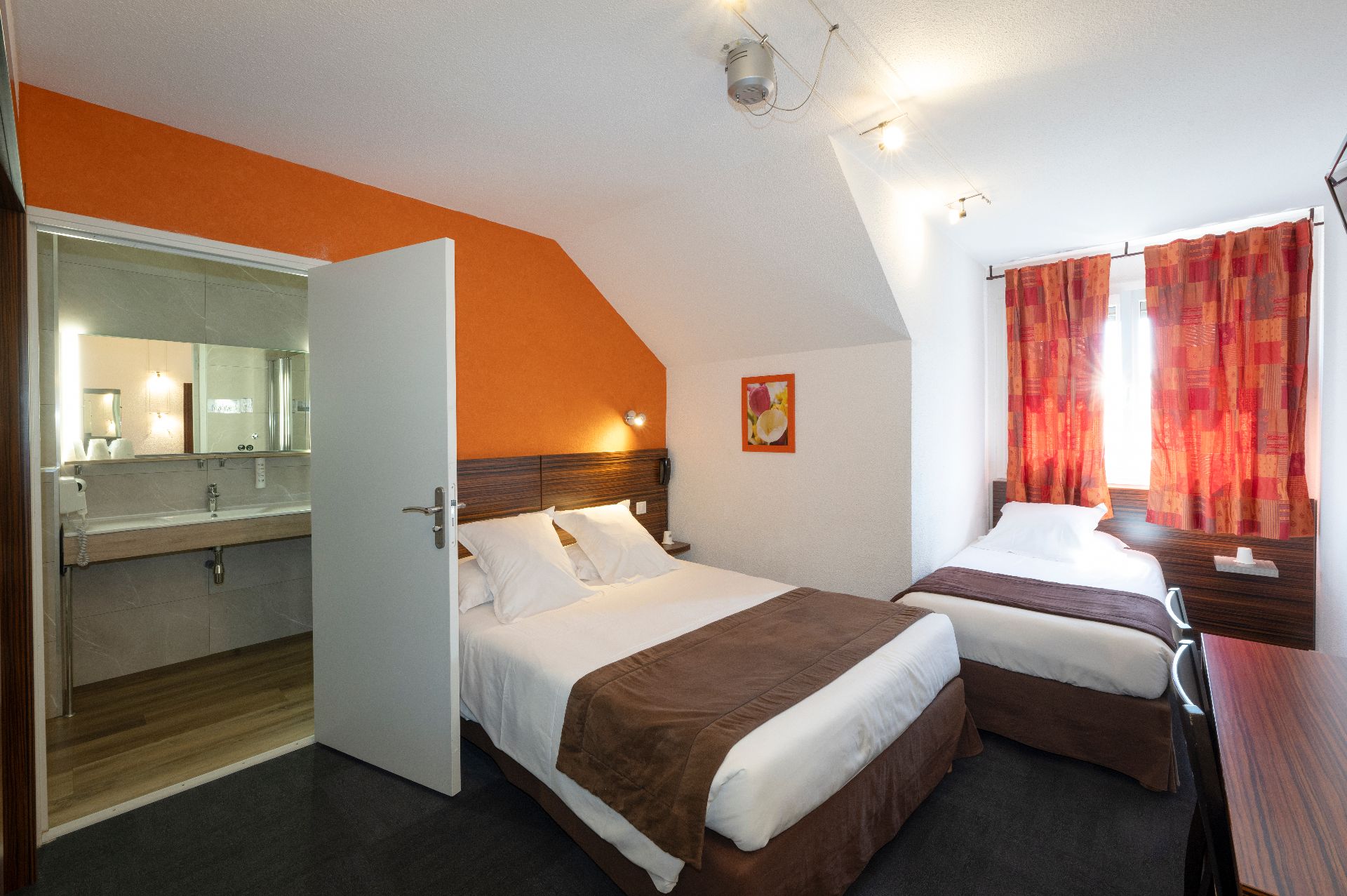 Chambre PMR / Disabled Access Room