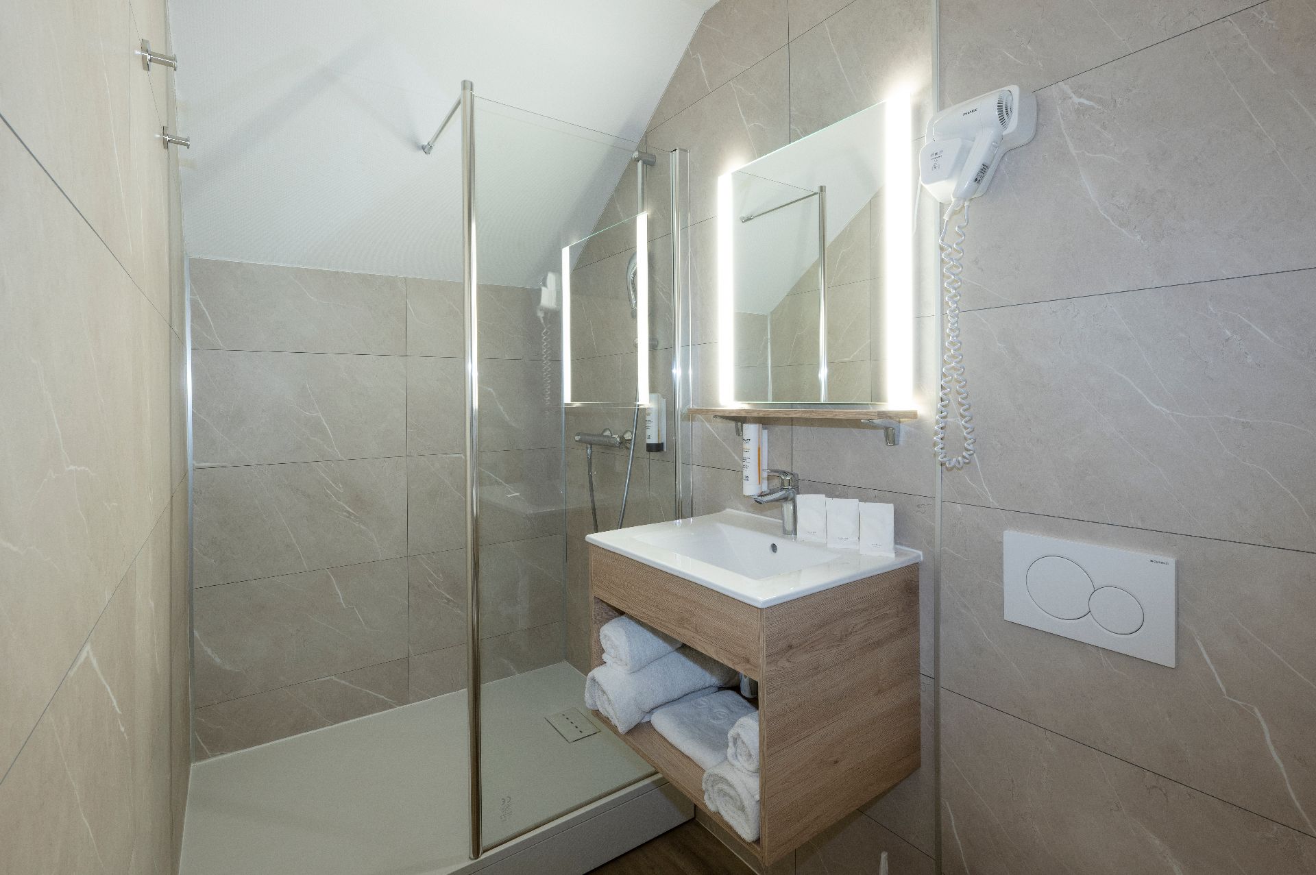 Chambre triple / Triple Room