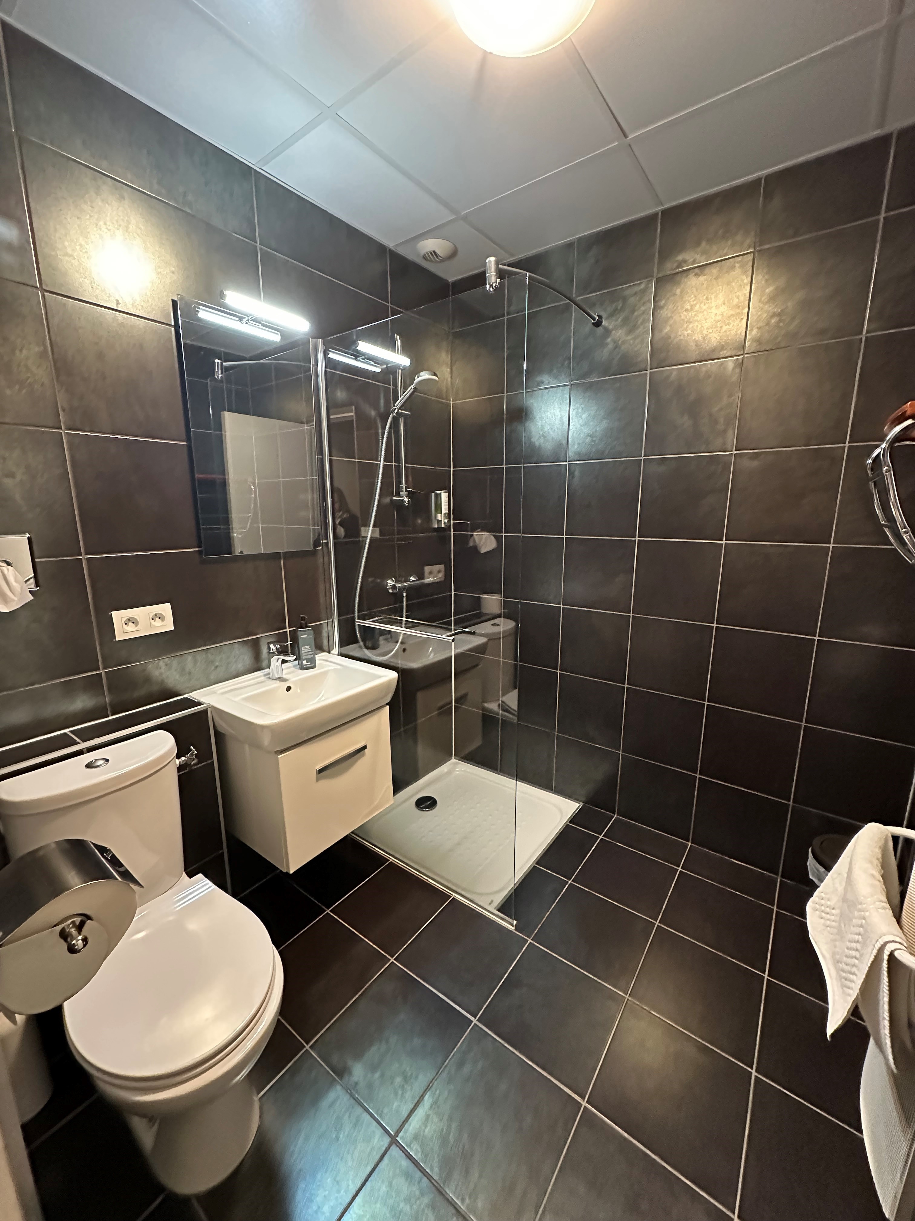 Salle de bain chambre confort