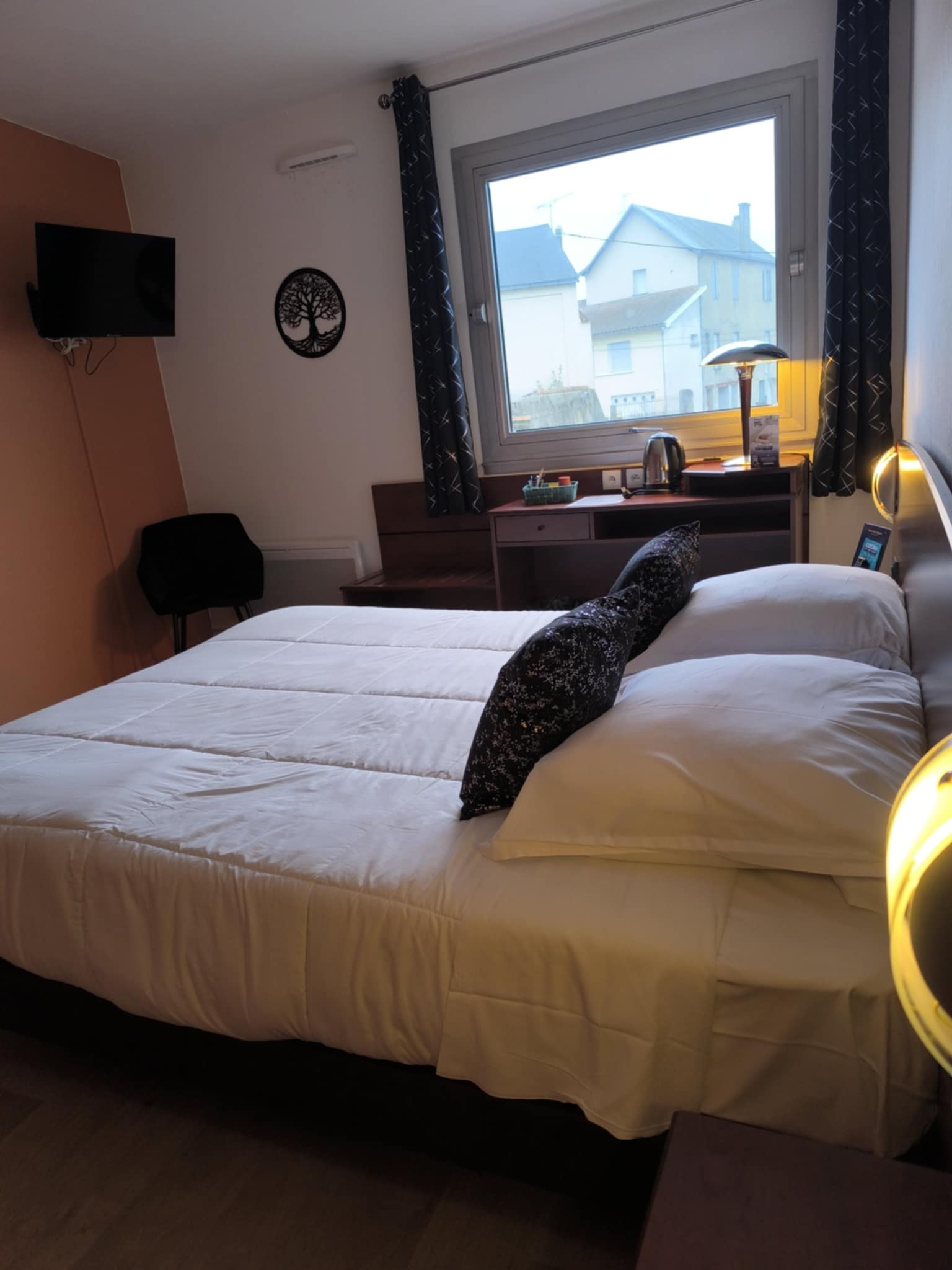 chambre double lit Queen size