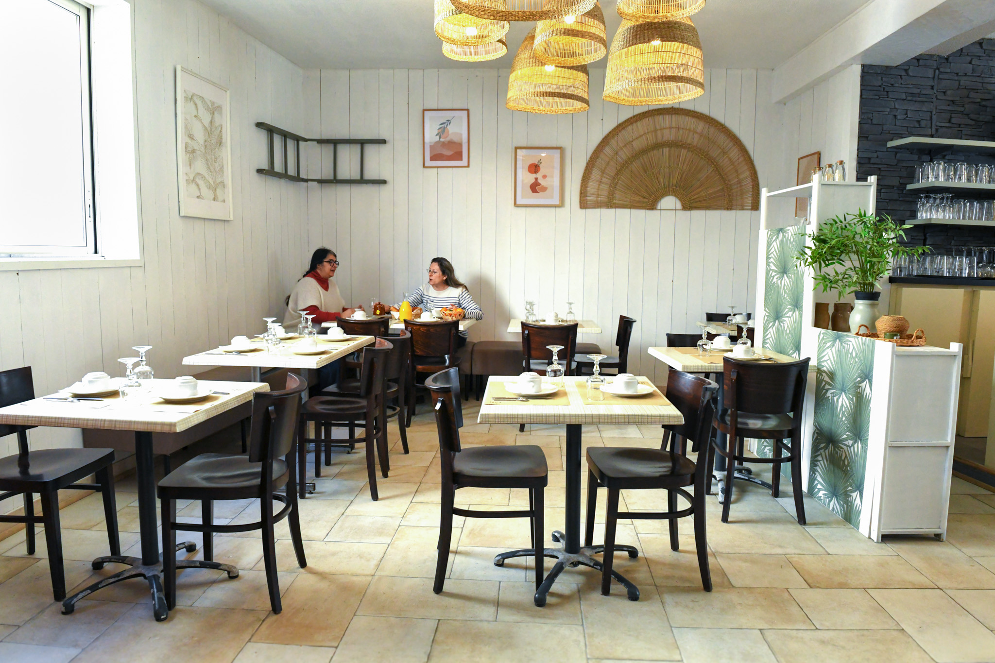 Le comptoir du Coureau vous accueille pour le petit déjeuner