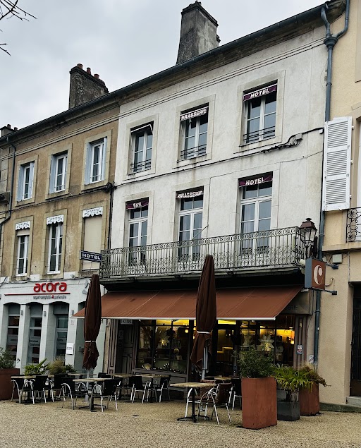 Facade de l'hôtel le grand Café