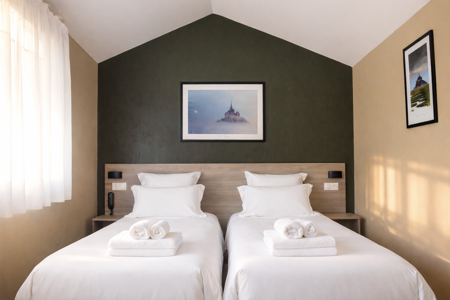 Standard Twin Room